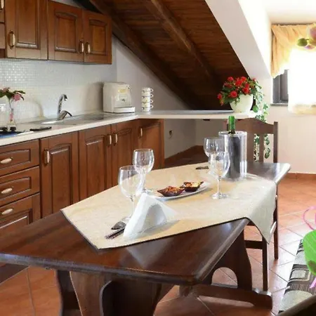 - Isi01102e-dyb Apartamento Zafferana Etnea